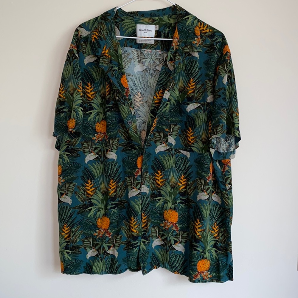 Hawaiian button up